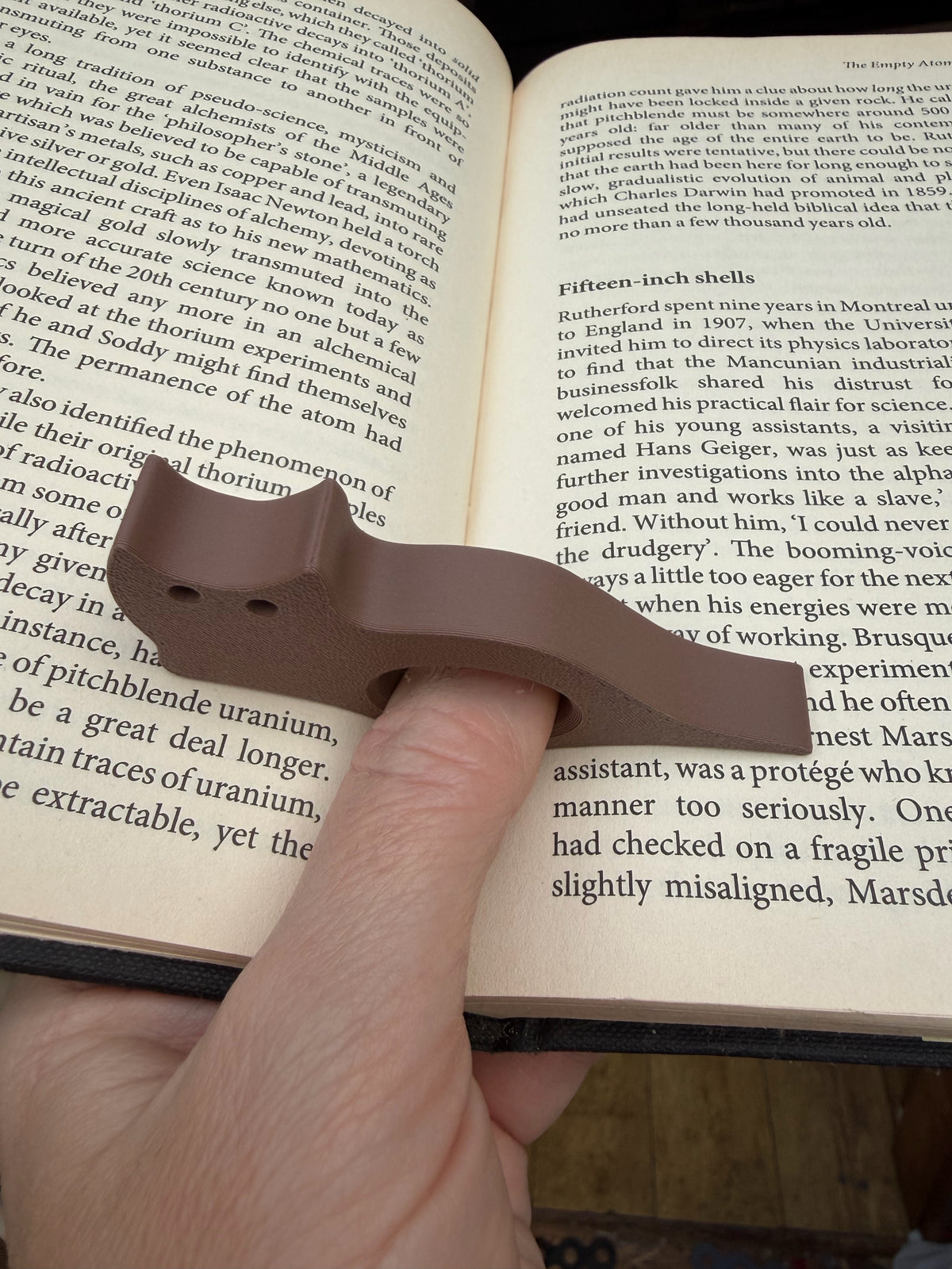 Cat Page Holder No. 1 – thumb book holder – photo 2