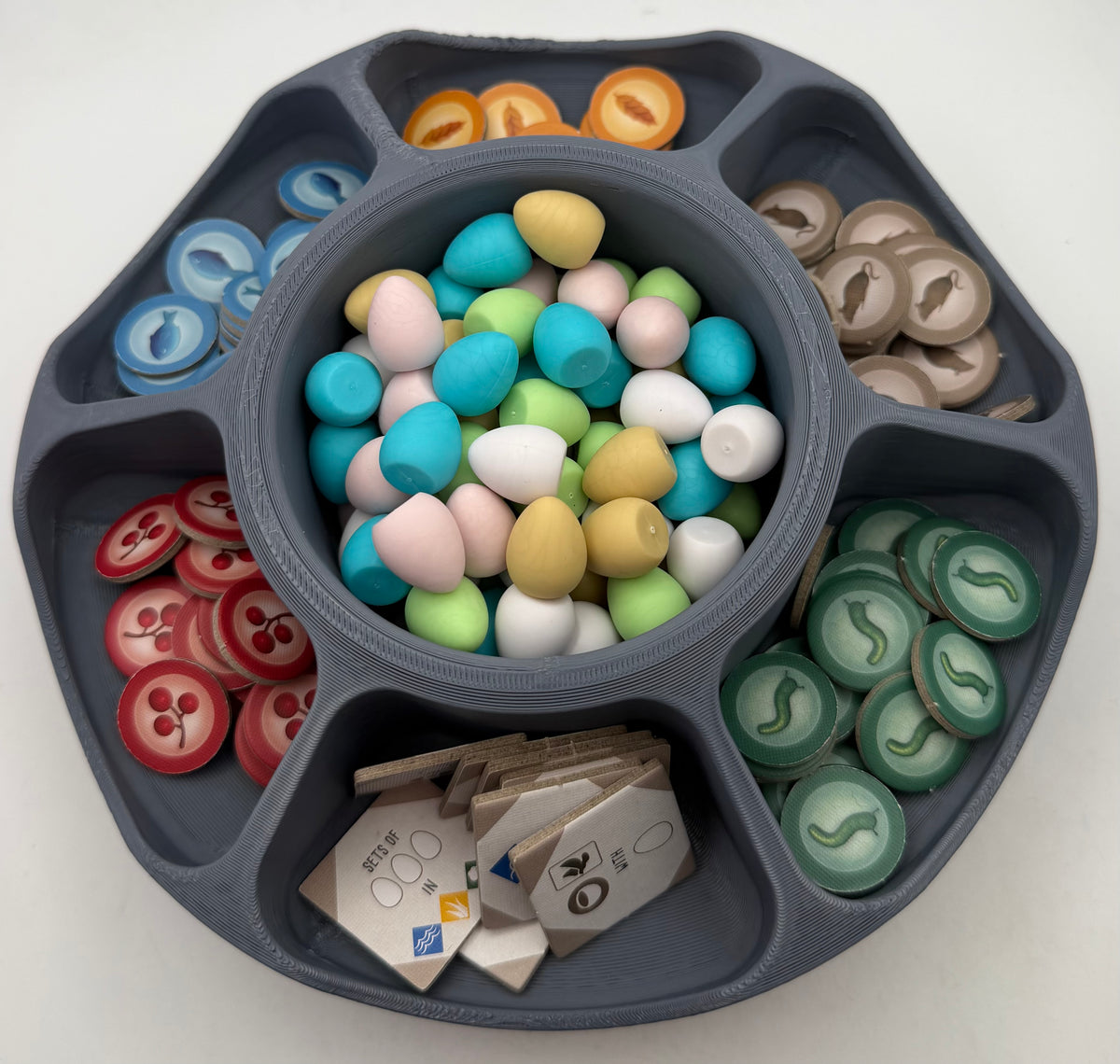 360° rotating egg and token organiser, compatible with Wingspan, 3D printed in PLA+