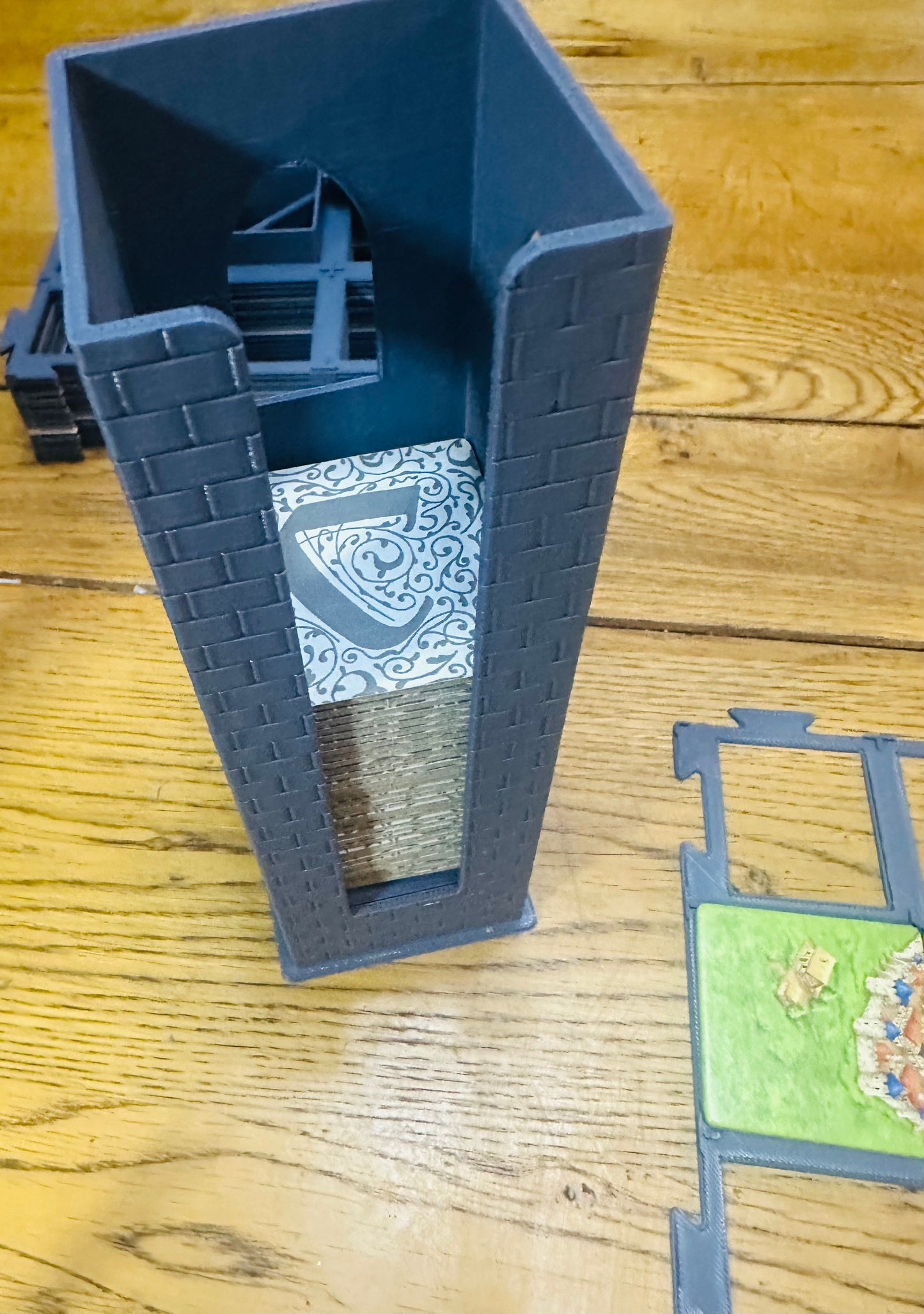 Carcassonne Tile Grid Set x20 with Tile Tower Dispenser & Grid Holder