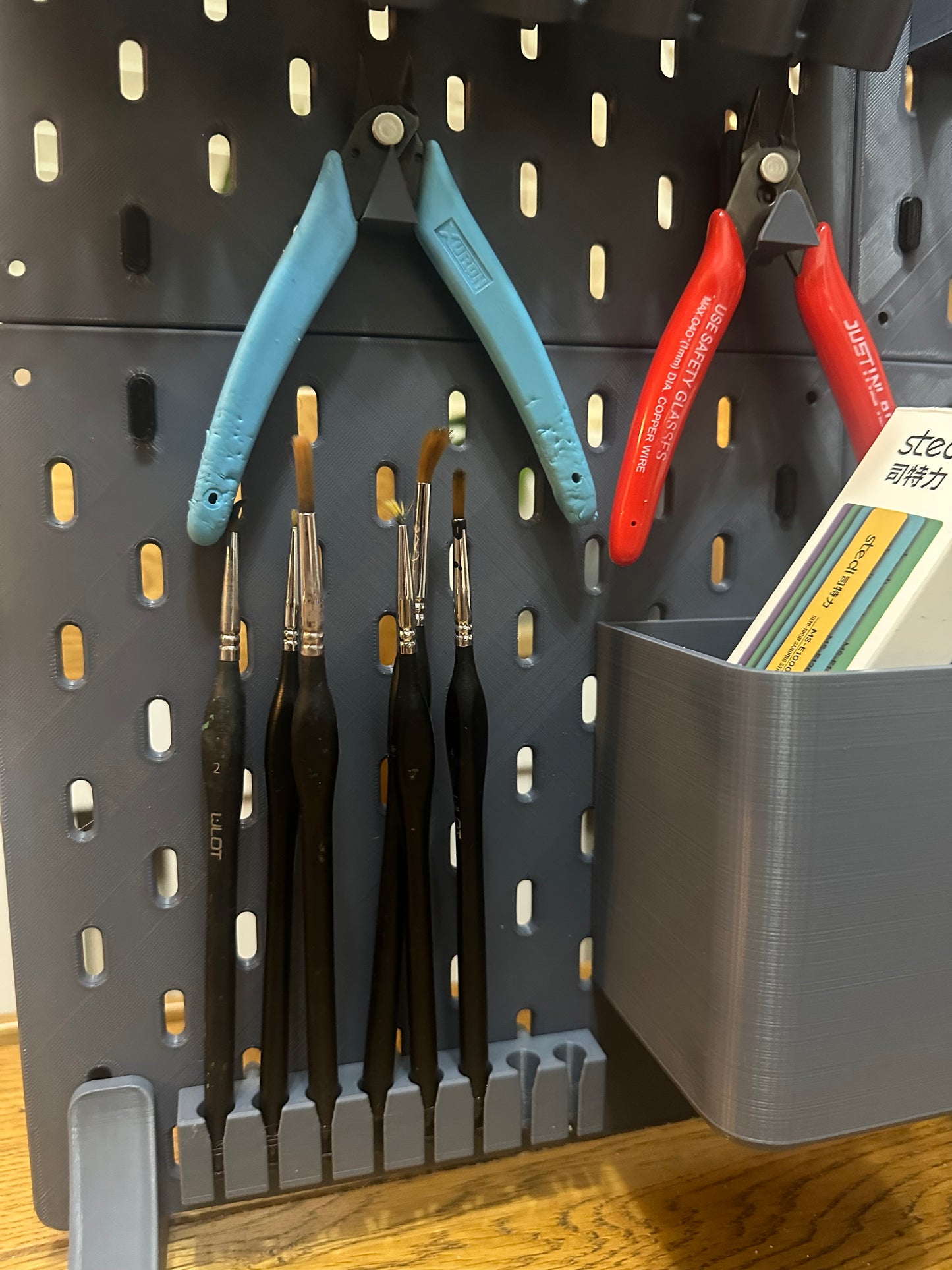 Accessory Starter Bundle for Modular Pegboard Paint Station – UK Delivery Included