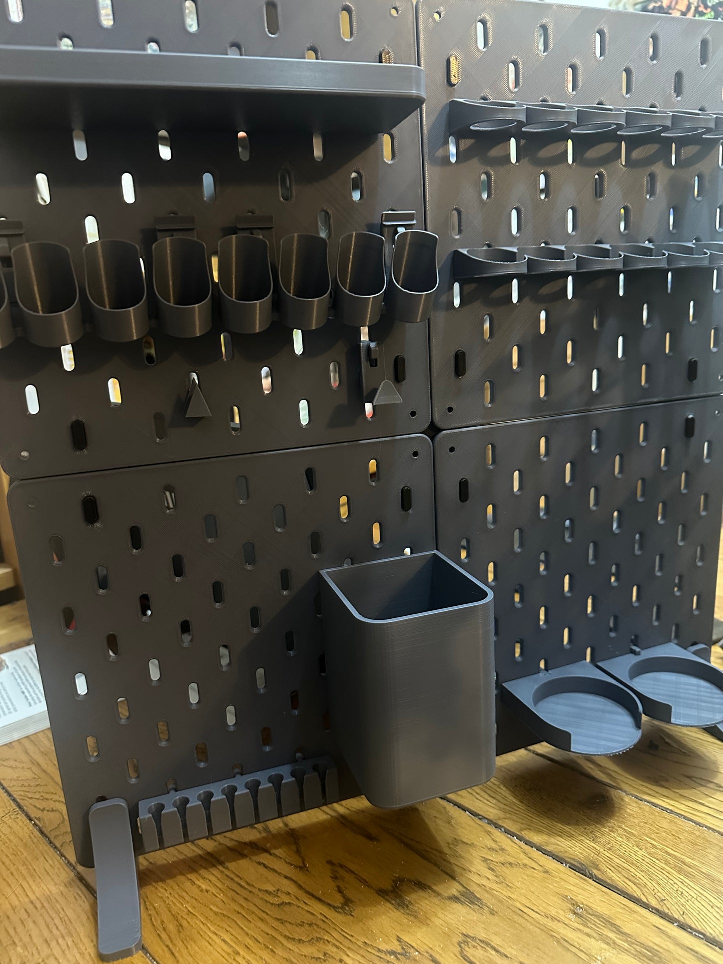 Modular Skadis Pegboard Starter Set – 240×240 Panels with Connectors (Wall Mount or Freestanding)
– UK Delivery Included