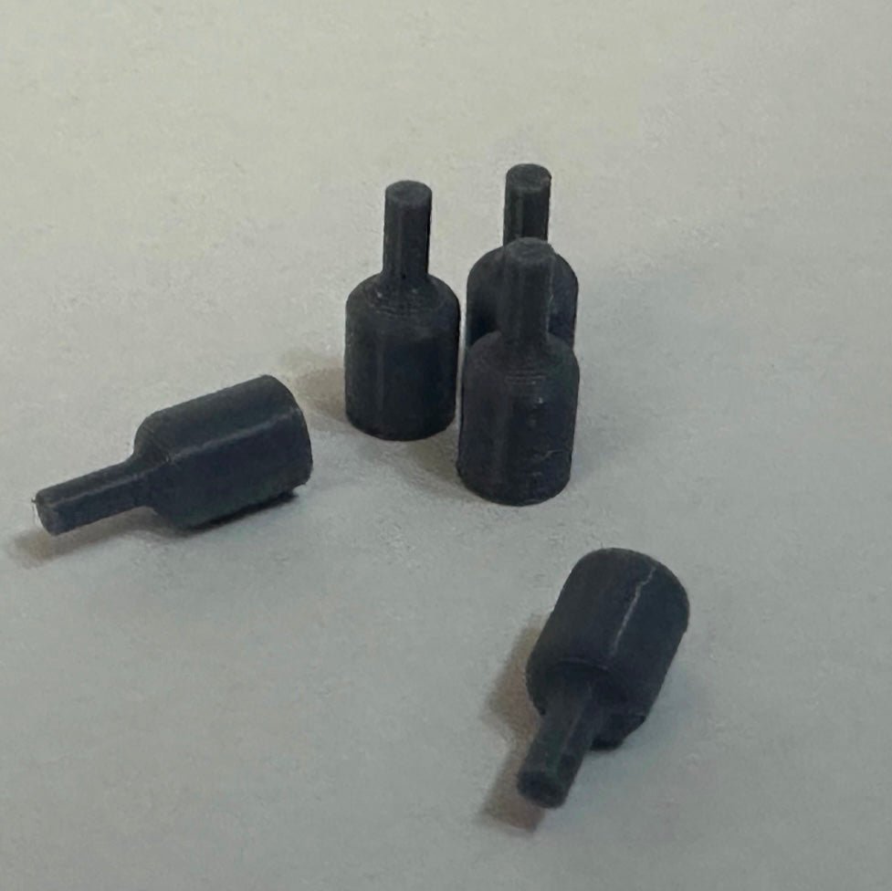 Miniature Bottle Set – 28–32mm Scatter Terrain (5 Pieces) - UK delivery included.