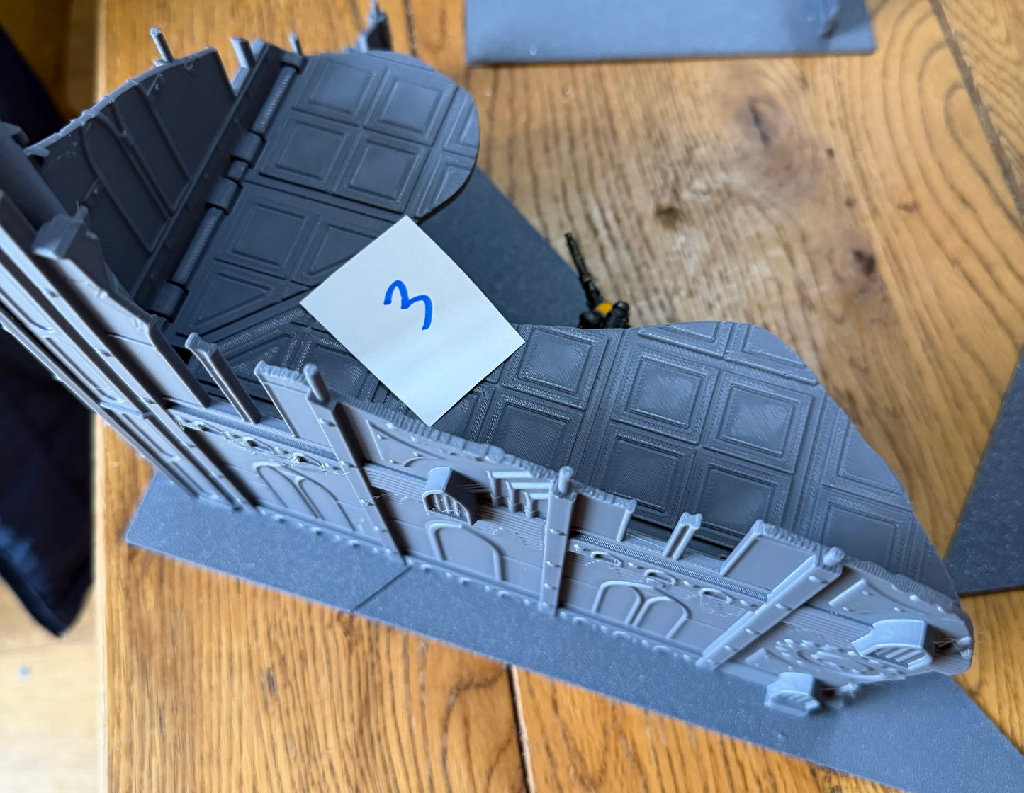 Foldable 11th Edition Compatible Terrain Set | With or Without Footprints