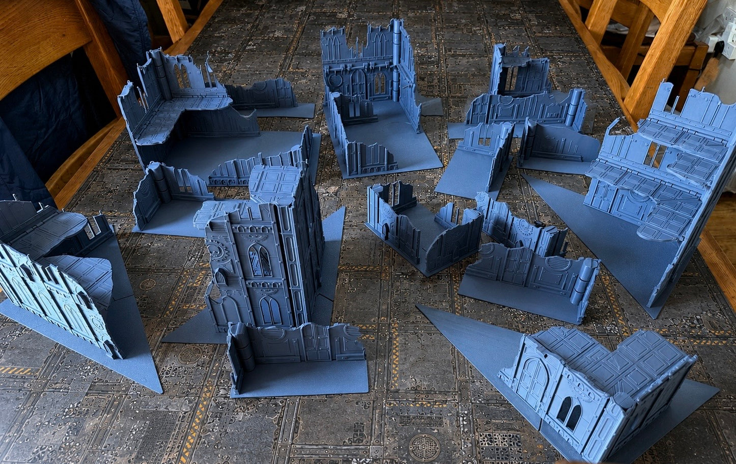 Foldable 11th Edition Compatible Terrain Set | With or Without Footprints