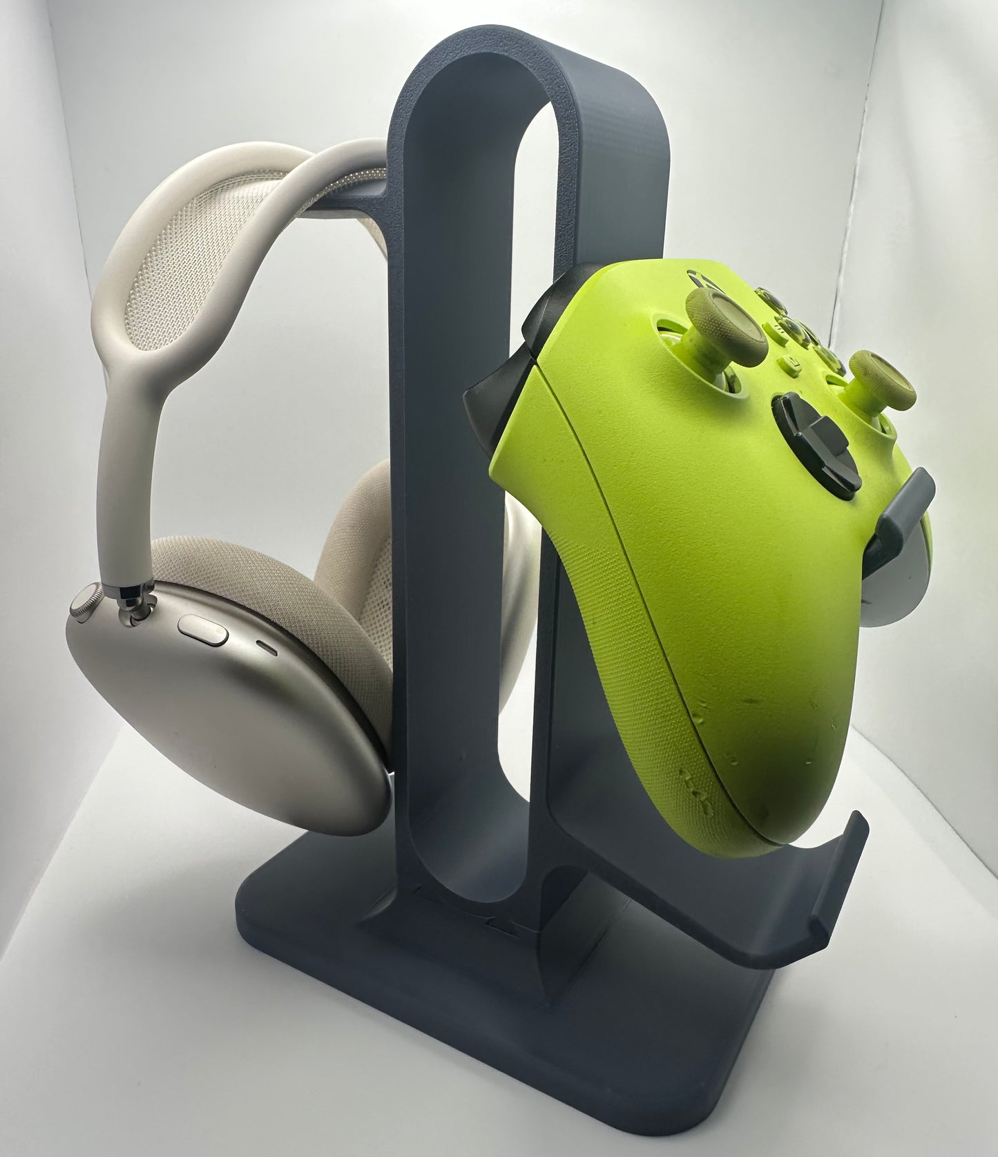 Gaming Headset & Dual Controller Stand - UK delivery included.