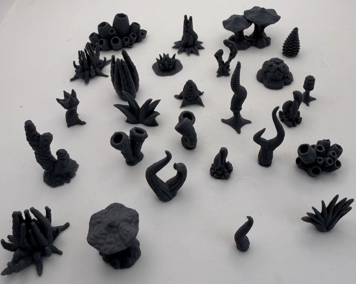 Alien flora greebles grouped around a mushroom-like centre piece