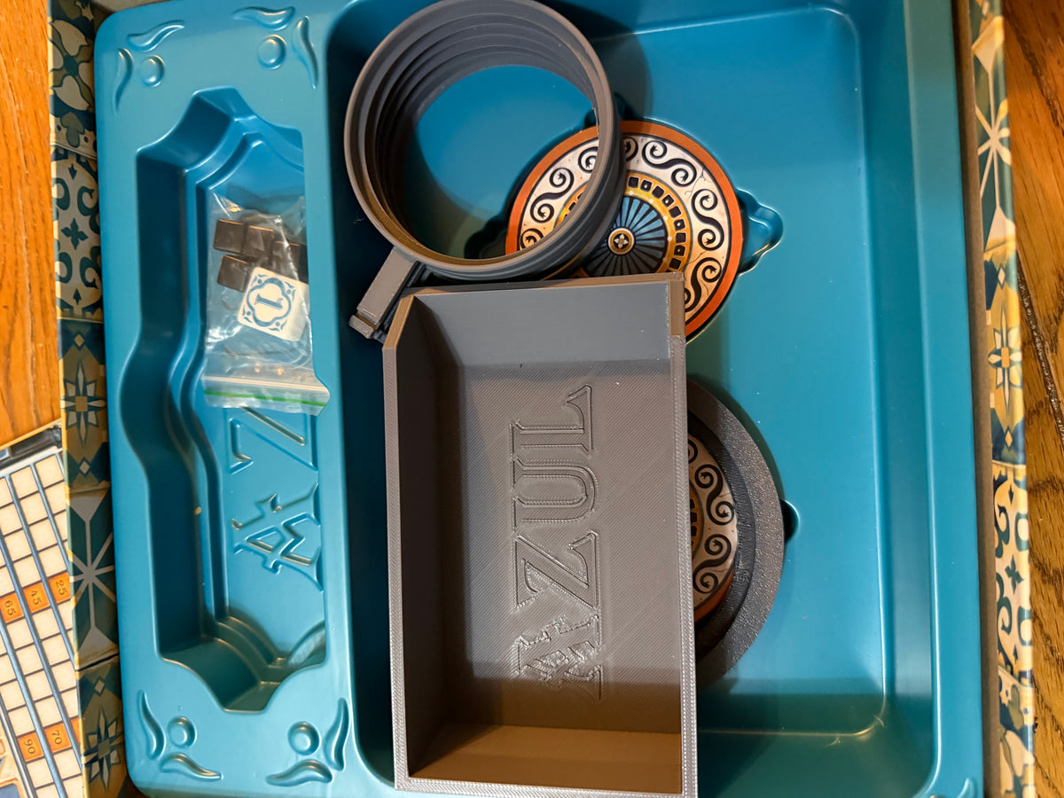 Discard tray compatible with Azul holding game tiles, 3D printed in PLA+