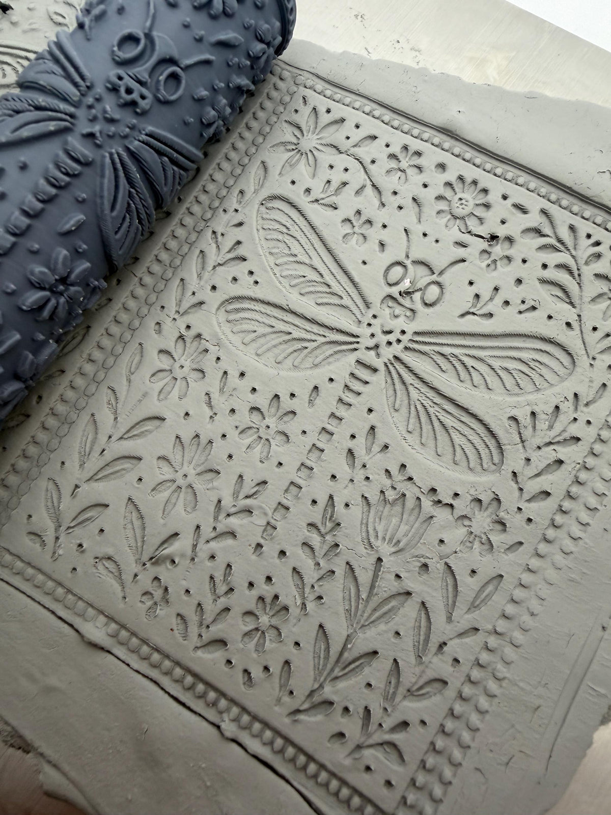 Dragonfly Floral Deboss Texture Roller No. 4A