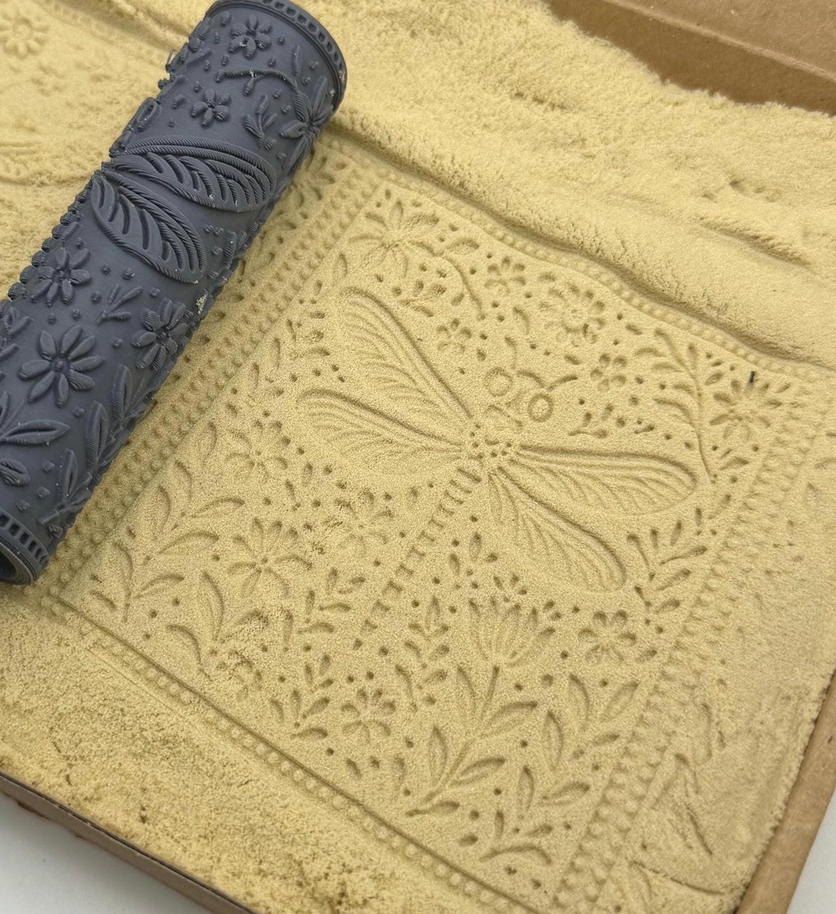 Dragonfly Floral Deboss Texture Roller No. 4A