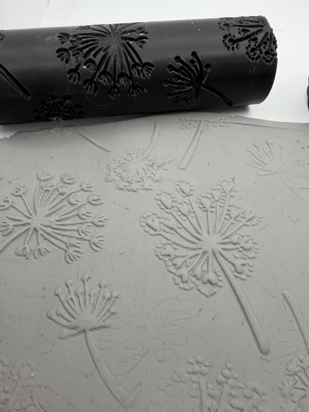 Dandelion Emboss Texture Roller No. 14B