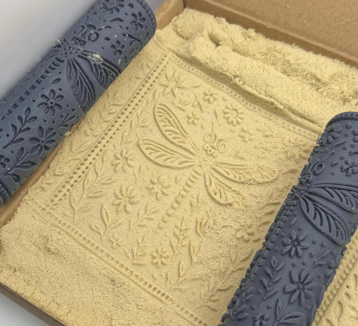 Dragonfly Floral Emboss Texture Roller No. 4B