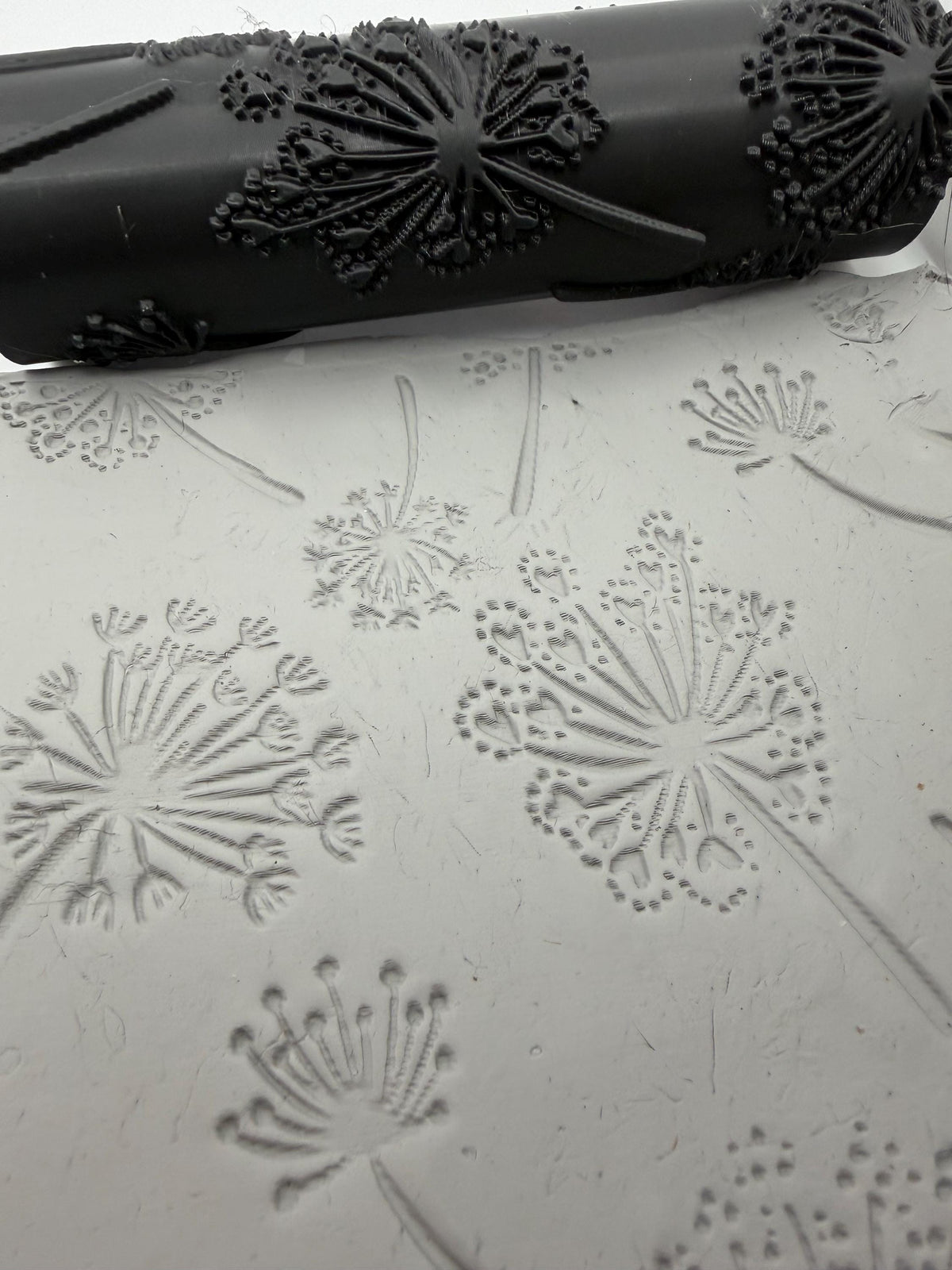 Dandelion Deboss Texture Roller No. 14A