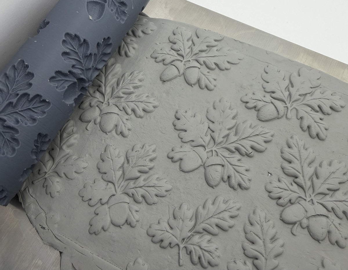 Oak Leaf & Acorn Emboss Texture Roller No. 20