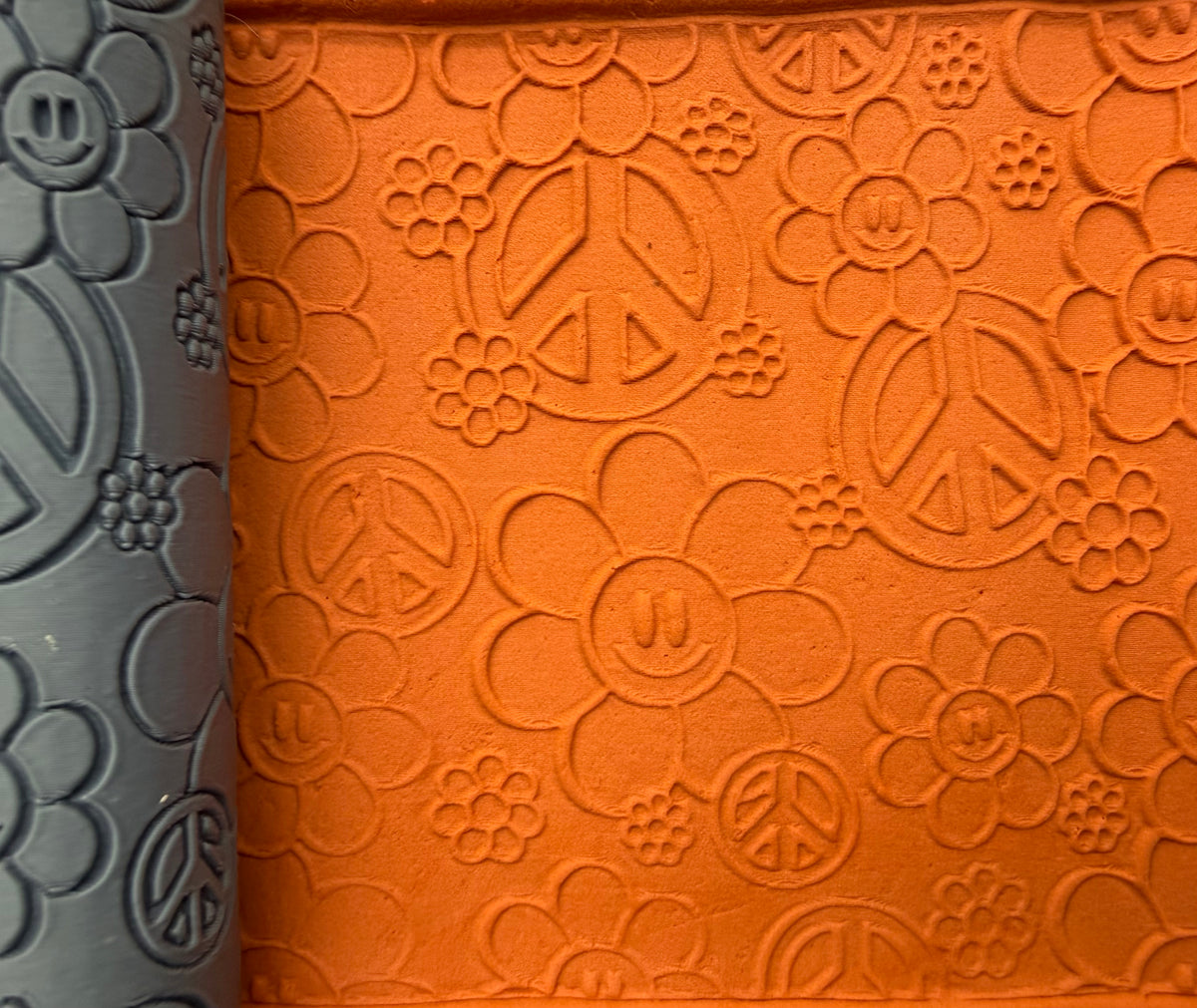 Peace & Flowers Deboss Texture Roller No. 72A