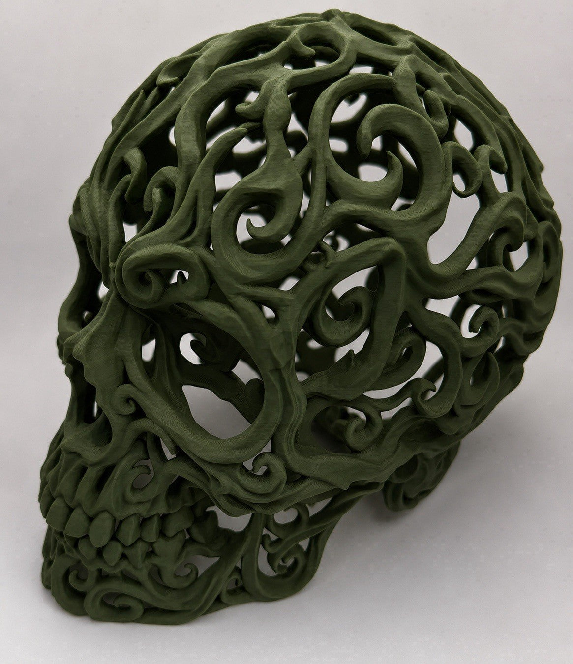 Gothic Skull Headphone Stand - Ornate Filigree Headset Holder - Dark Green PLA