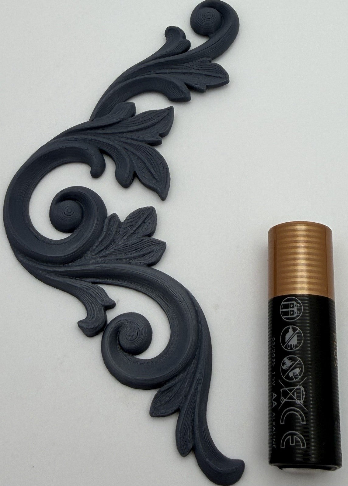 Pair Ornate Acanthus Scroll Furniture Appliques Decorative Frieze - Style 3
