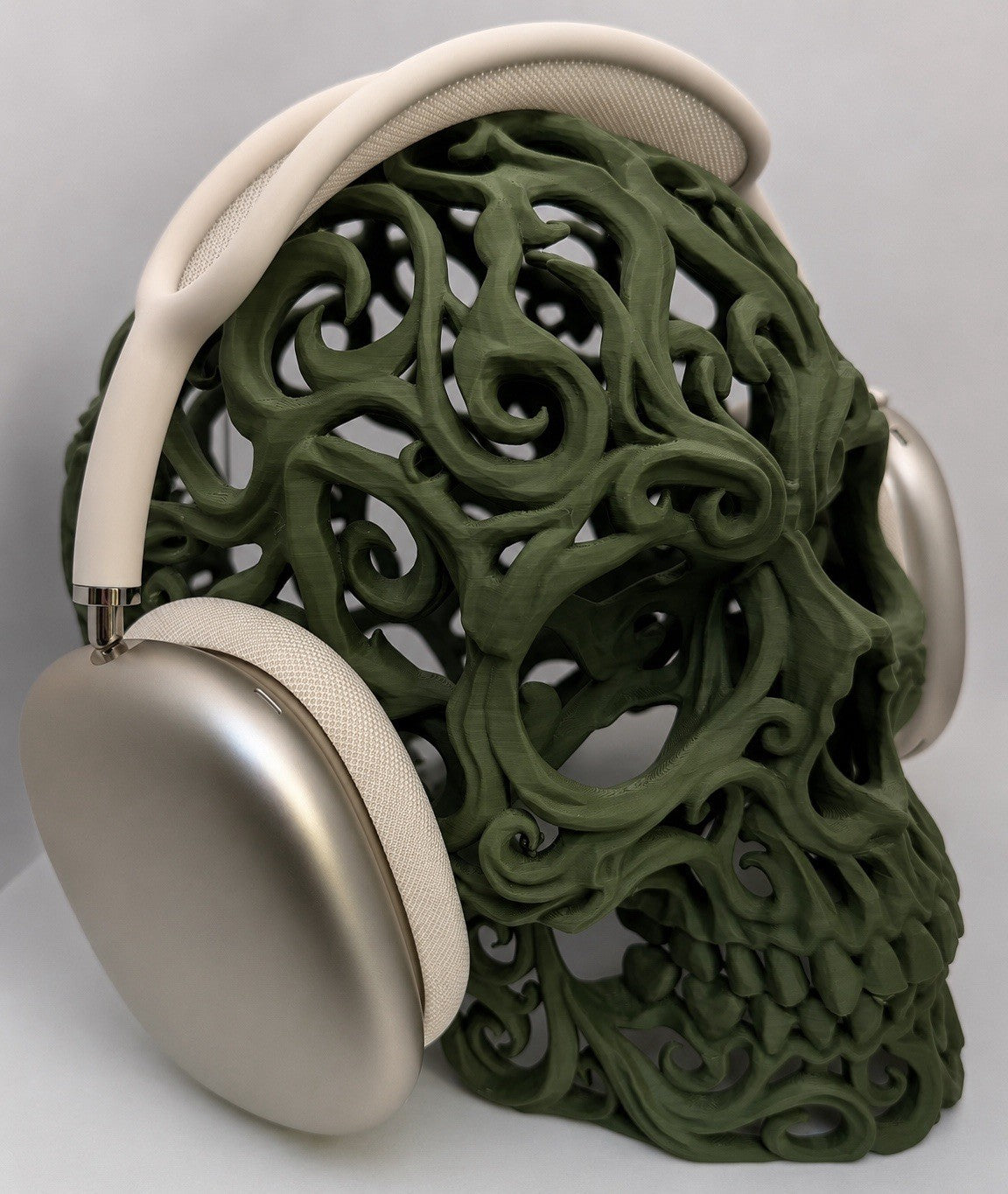 Gothic Skull Headphone Stand - Ornate Filigree Headset Holder - Dark Green PLA