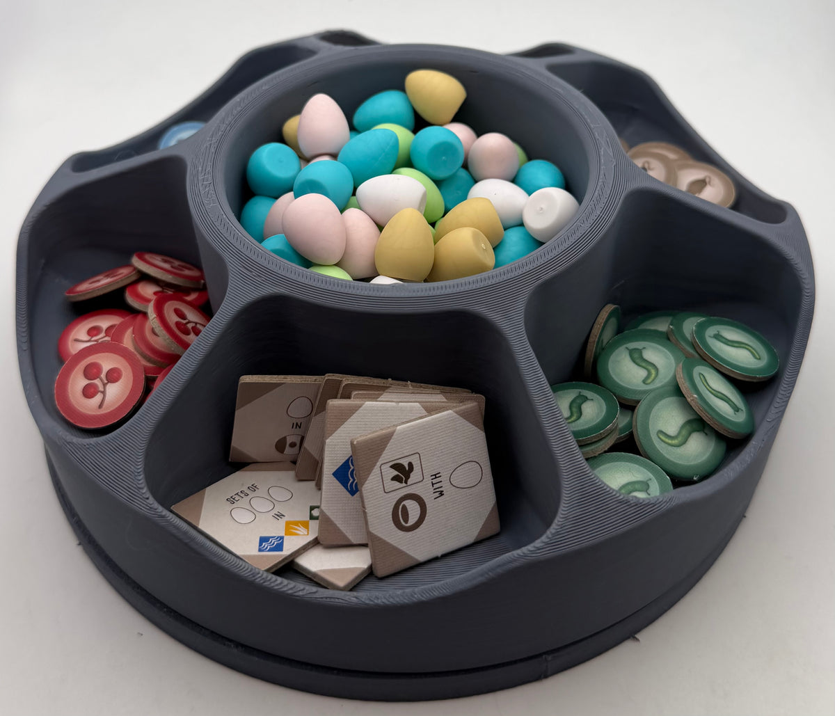 Bundle of two Wingspan-compatible accessories: birdhouse dice tower and 360° rotating egg and token organiser, 3D printed in PLA+